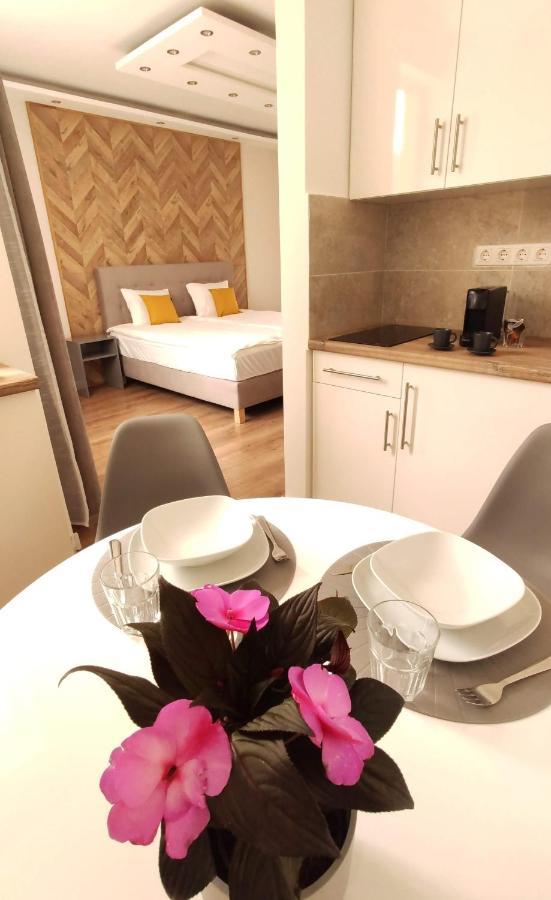 Helena Studio Apartman Шиофок Экстерьер фото