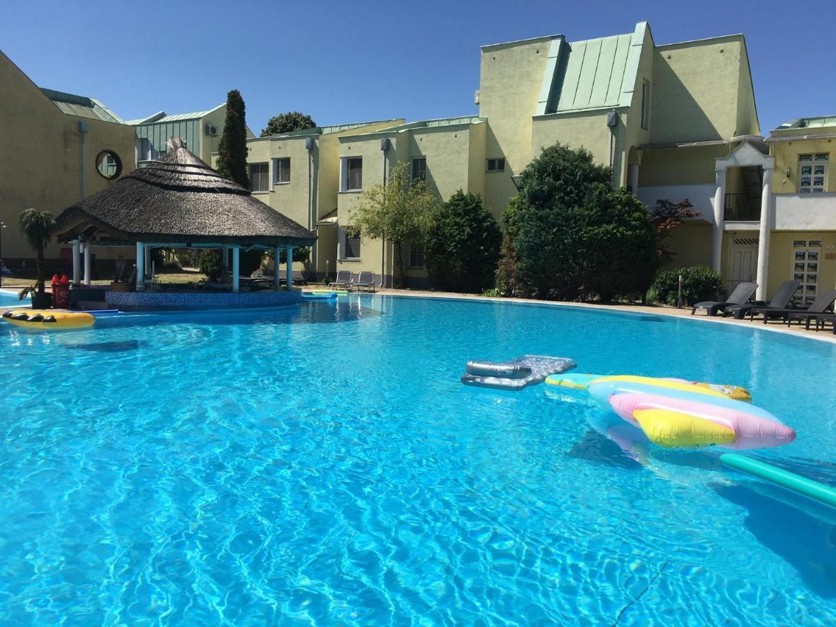 Helena Studio Apartman Шиофок Экстерьер фото